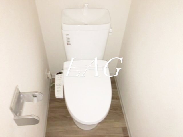 京成松戸線 北初富駅 徒歩5分 2階建 築9年のトイレ写真