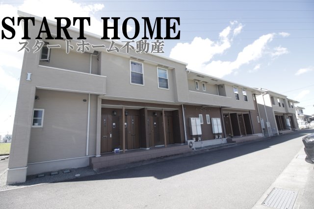 建物外観　落ち着いた雰囲気の外観です