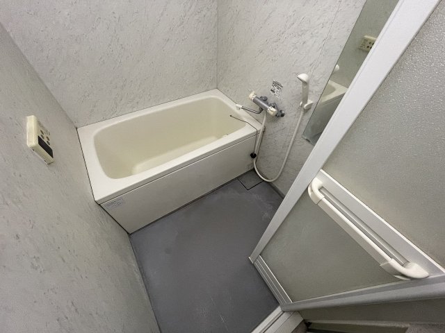 バス・シャワールーム　きれいなお風呂です
