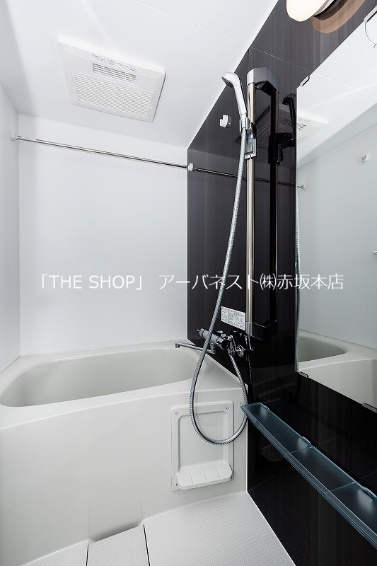 バス・シャワールーム　浴室乾燥機つき