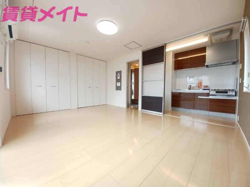居室・リビング　反転タイプ写真