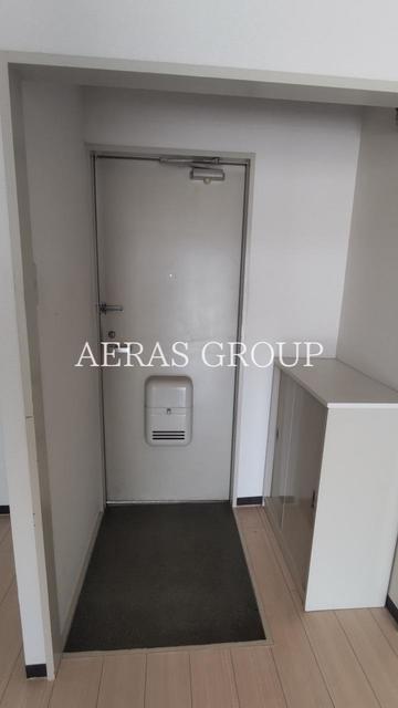 玄関　別部屋同タイプ