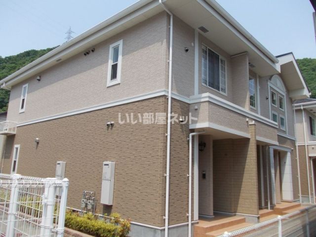 ＪＲ山陽本線 三原駅 バス乗車時間：20分 最寄りバス停で下車 徒歩2分 築22年