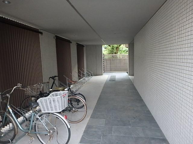 駐車場　駐輪場