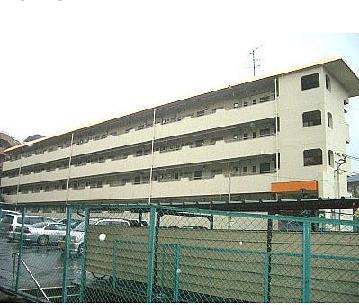 駐車場　エントランス