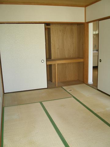 収納　同タイプ別部屋の写真となります。