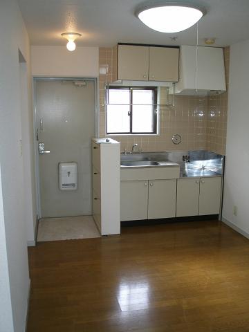 居室・リビング　同タイプ別部屋の写真となります。