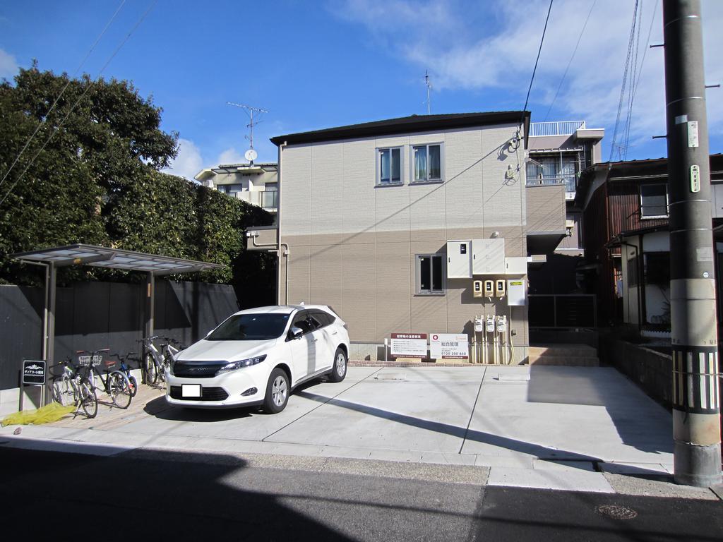 【ディアコート朝岡の駐車場】