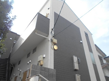 横浜市青葉区すみよし台のアパートの建物外観