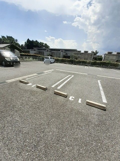 【栗原市築館のアパートの駐車場】