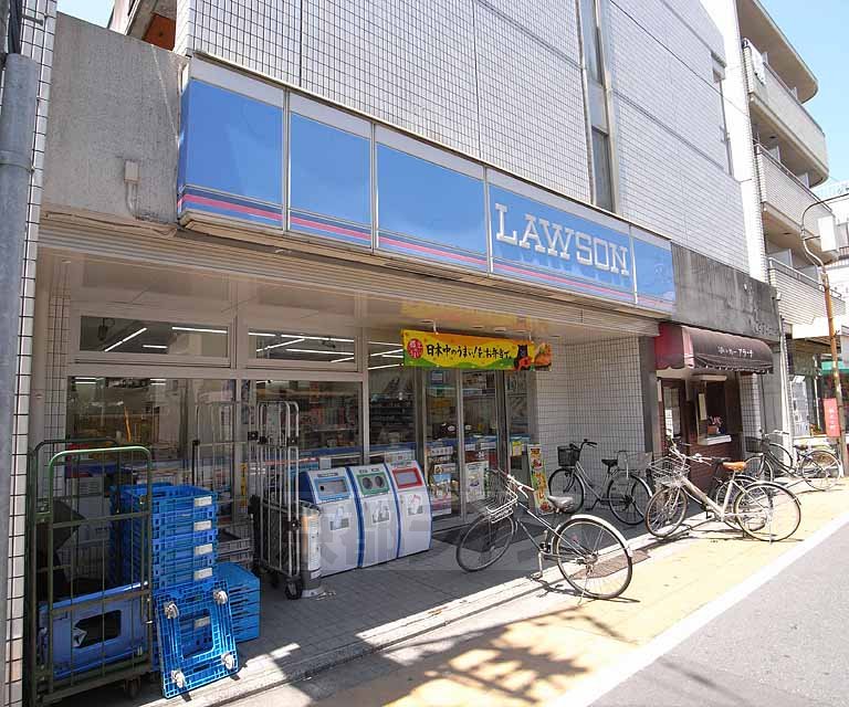 【京都市上京区西千本町のマンションのコンビニ】