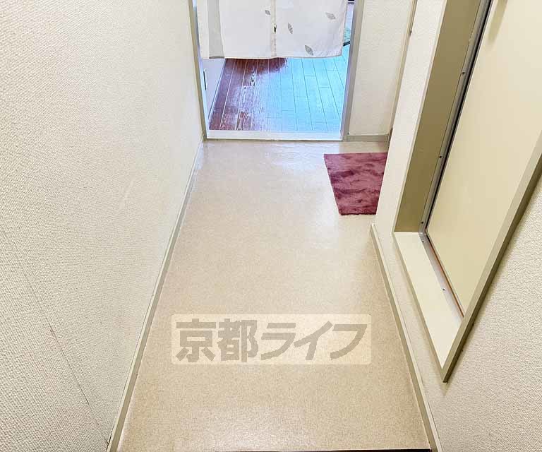 その他部屋・スペース　室内までの廊下です！