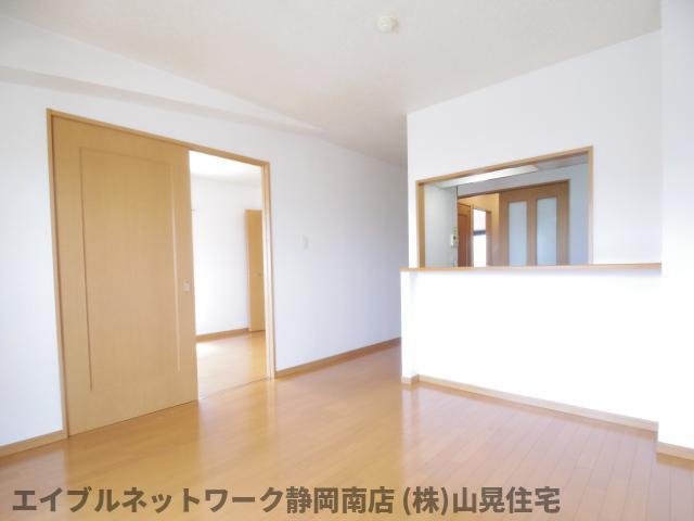 居室・リビング　ゆったりとした居間です