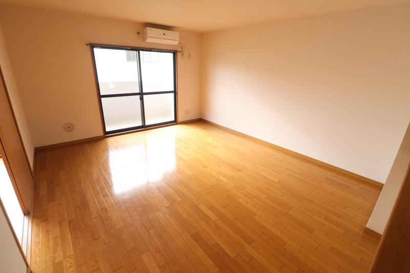 その他設備　リビング16.4帖のエアコン