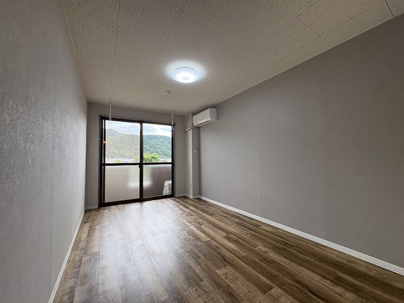 居室・リビング　南向きで陽当たりが良いです♪