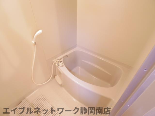 バス・シャワールーム　お風呂で日々の疲れを落としましょう