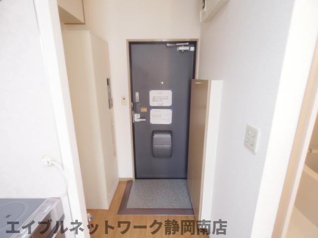 玄関　明るい玄関です
