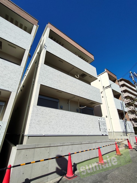 フジパレス出来島ＥＡＳＴIII番館の建物外観