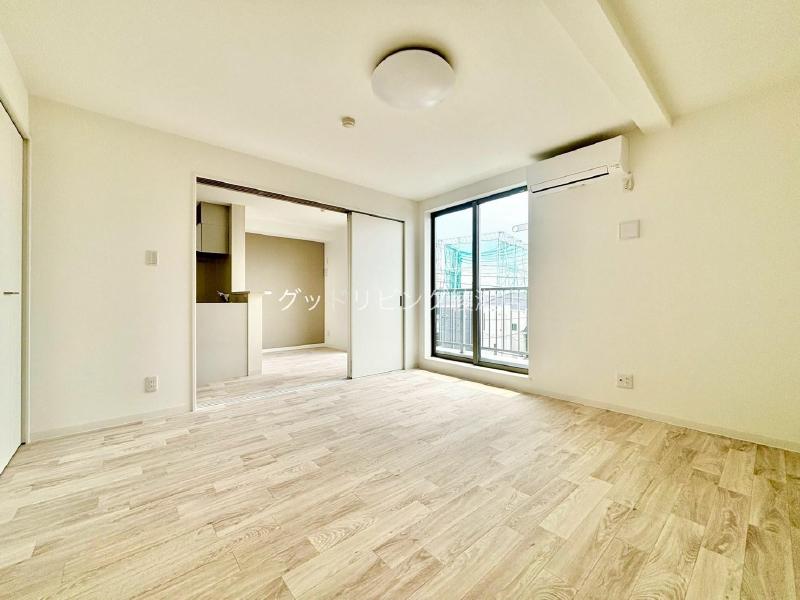 居室・リビング　2025/09.09/302号室/若松