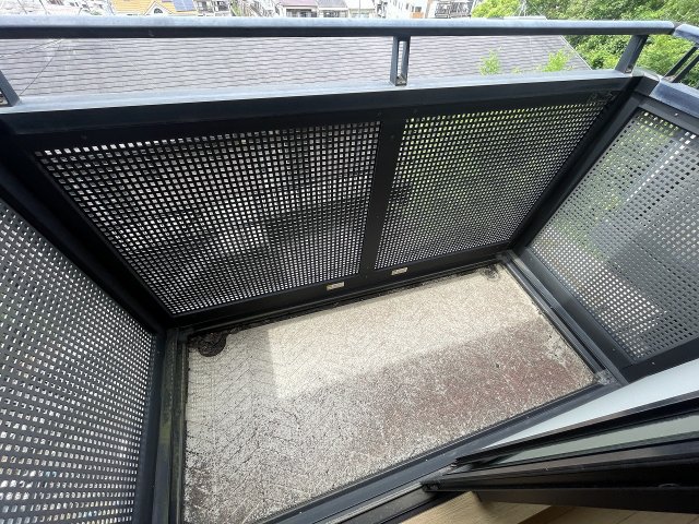 バルコニー　開放的で明るい空間を演出してくれるバルコニーです