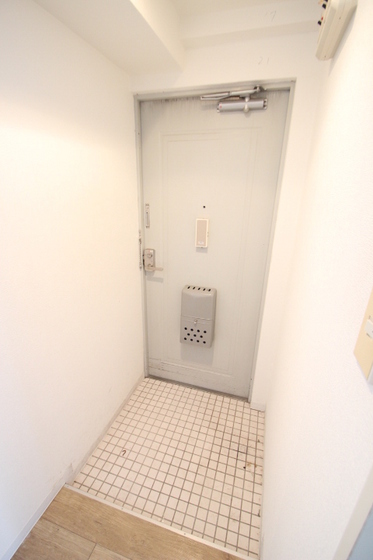 玄関　※別部屋の写真です