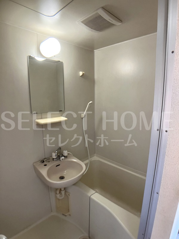 バス・シャワールーム　落ち着いた空間のお風呂です同型タイプ