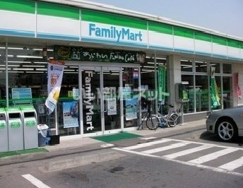 コンビニ　ファミリーマート 岡山青江店（コンビニ）まで575m