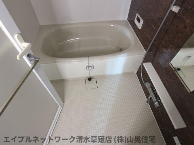 バス・シャワールーム　お風呂で日々の疲れを落としましょう