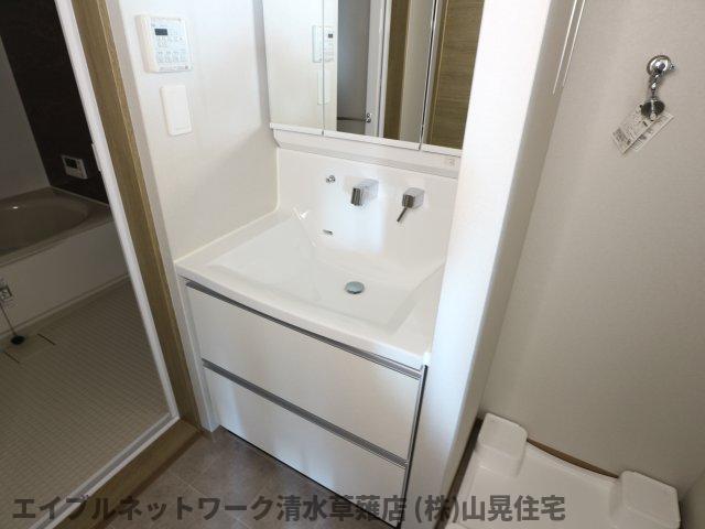 洗面設備　広い洗面スペース