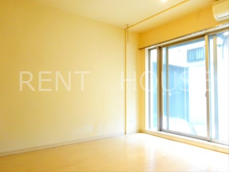 居室・リビング　別号室の参考写真となります