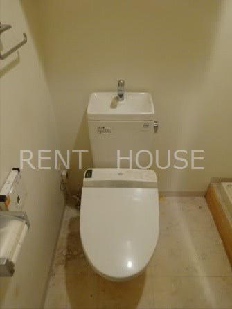 トイレ　別号室の参考写真となります