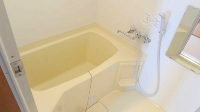 バス・シャワールーム　綺麗なお風呂で1日の疲れを癒してください！