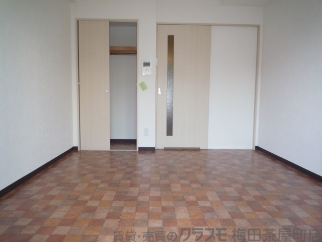 居室・リビング　室内