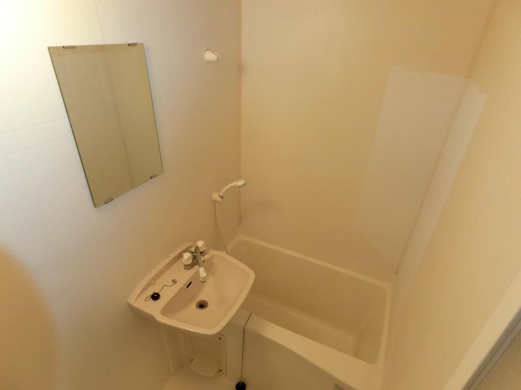 バス・シャワールーム　洗面