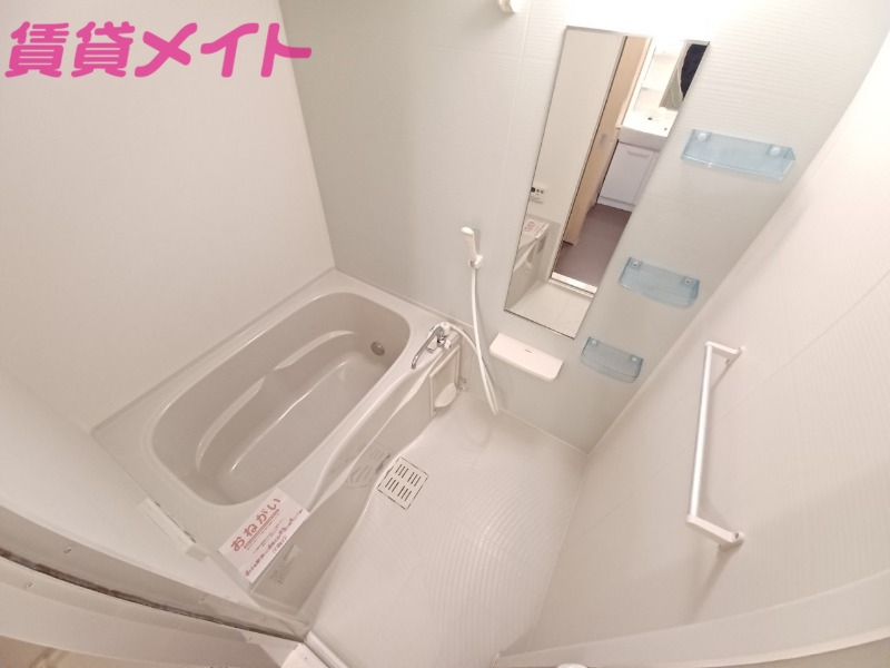 バス・シャワールーム　反転タイプ参考写真