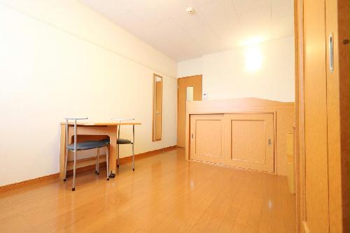 その他　ベッド下に収納スペースあり！荷物が多くても十分に収まります