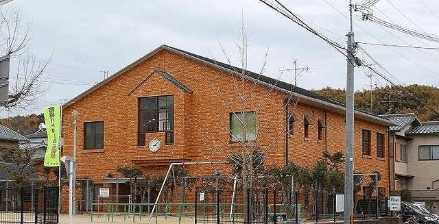 図書館　西京図書館（図書館）まで160m