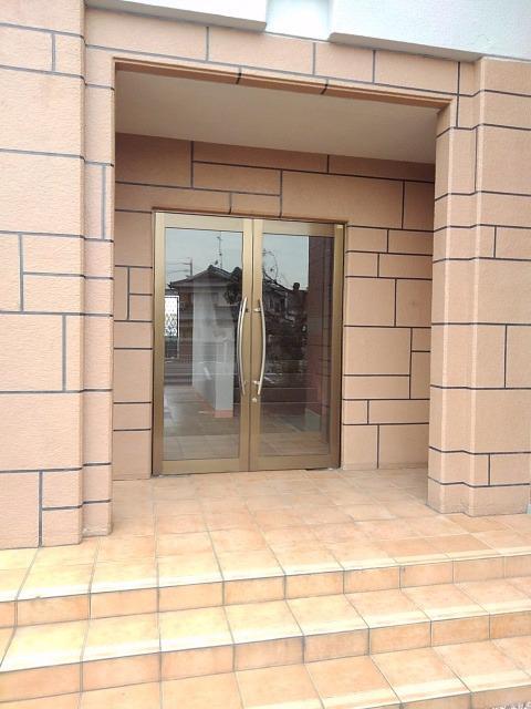 エントランス　ドア