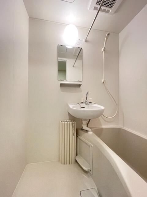 バス・シャワールーム　反転タイプ