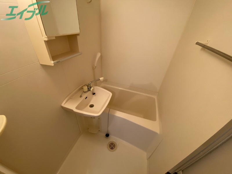 バス・シャワールーム　同型参考写真