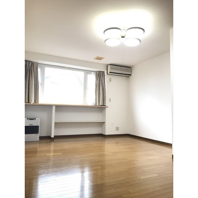 居室・リビング　洋室（9帖）の様子