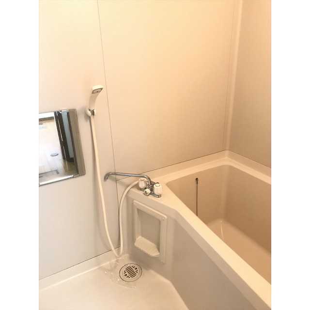 バス・シャワールーム　浴室の様子