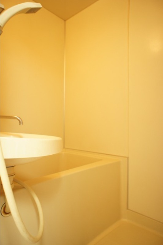 バス・シャワールーム　図面と現状に相違がある場合には現状を優先