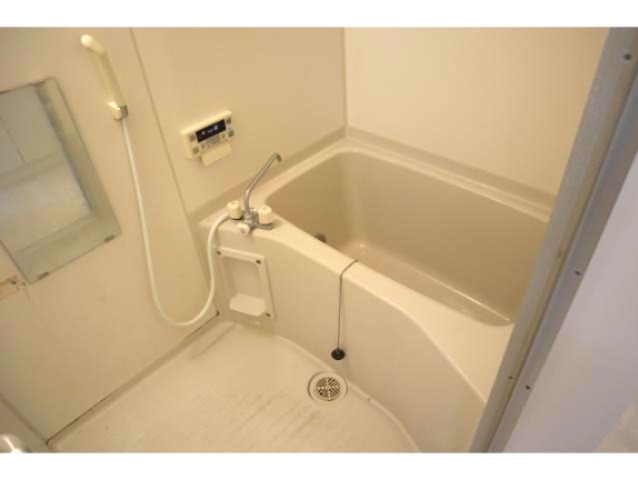 バス・シャワールーム　同型の別部屋です