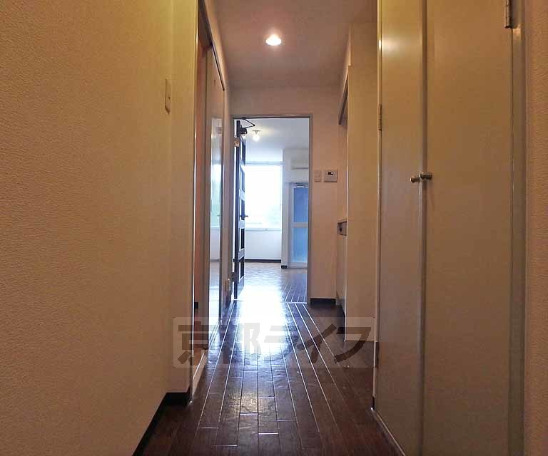 その他部屋・スペース　玄関から廊下にかけて