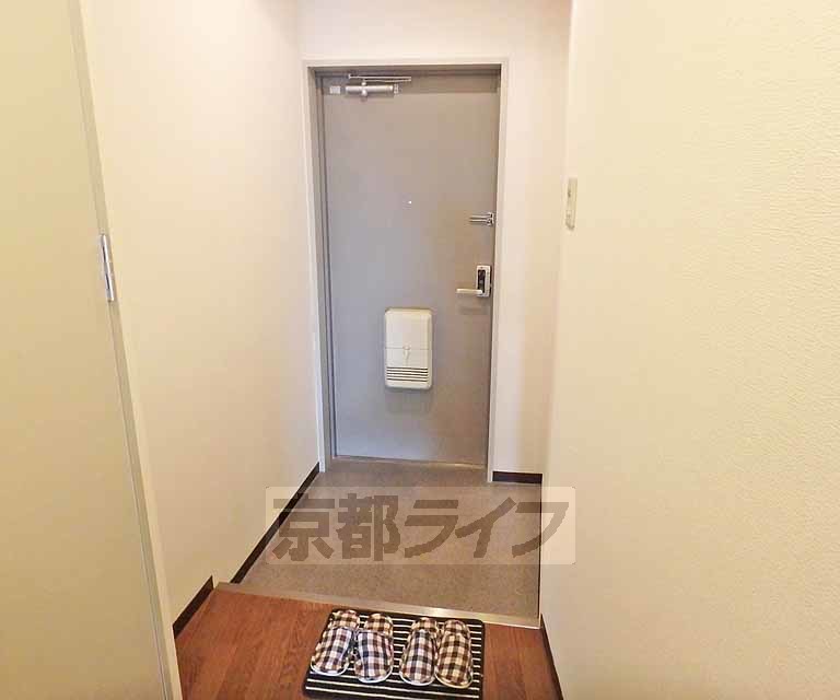 玄関　玄関ホールです