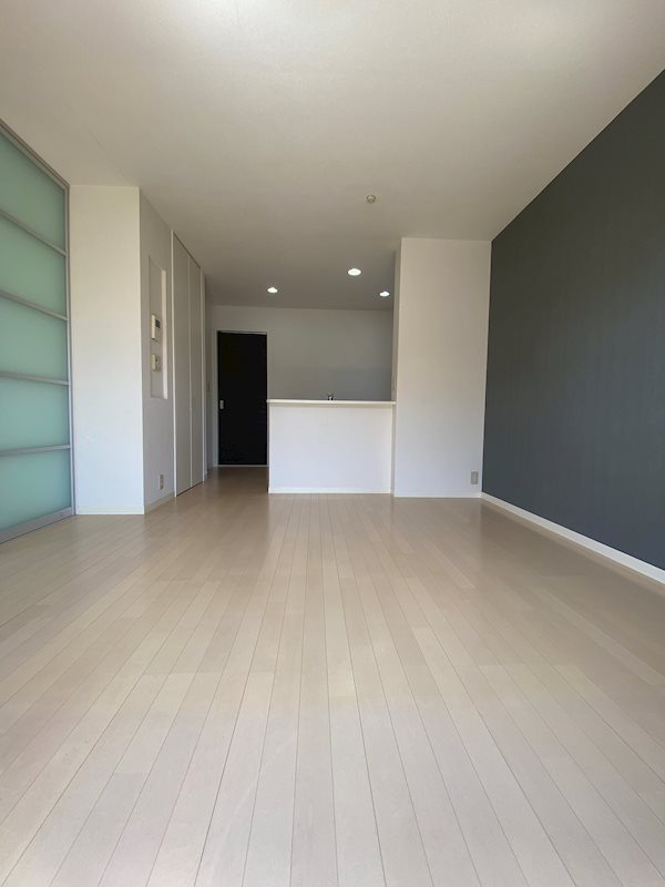 居室・リビング　広々としたリビングです