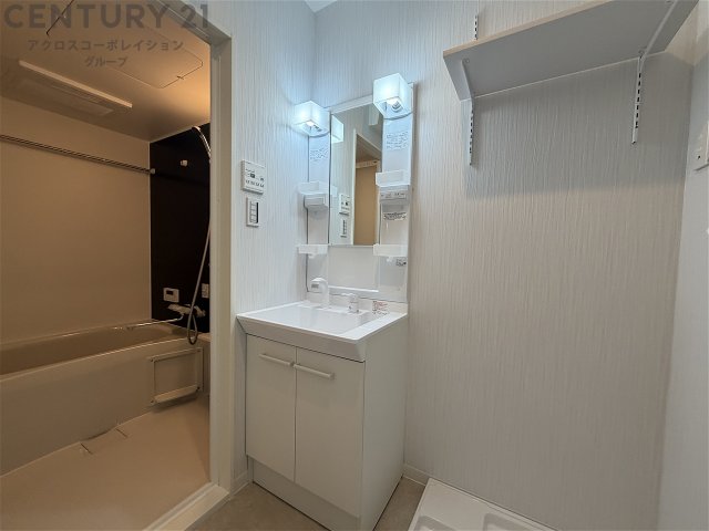 洗面設備　スペースが確保できる洗面所です