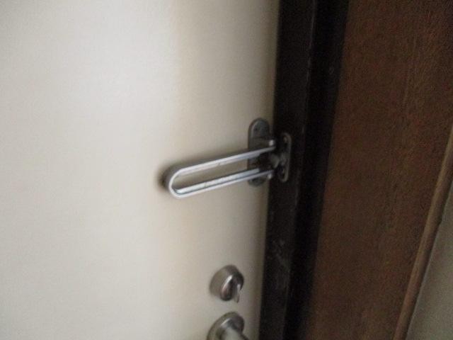 セキュリティ　バータイプのドアチェーン☆