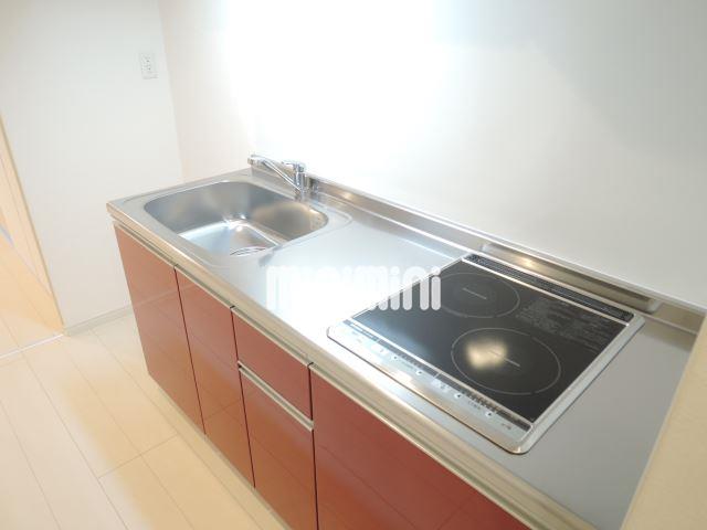 キッチン　２口のＩＨヒーターが完備してます